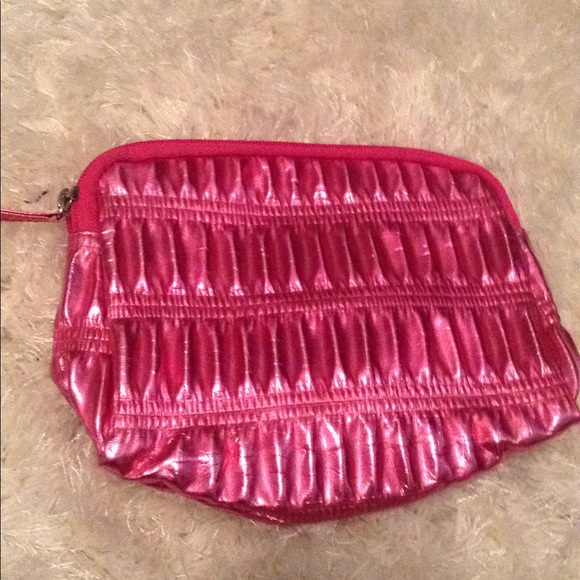 A small pink clutch - Picture 1 of 3